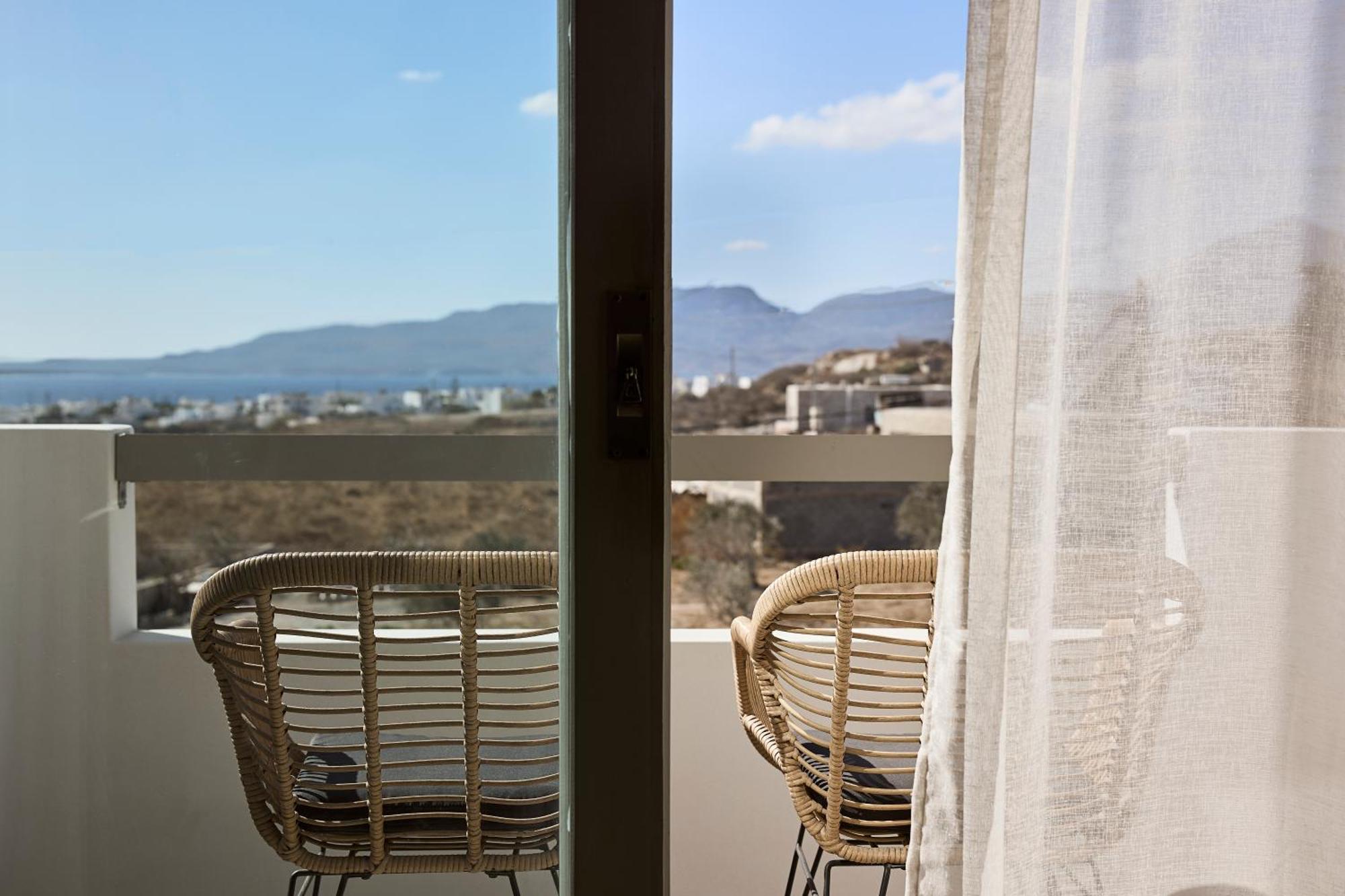 Kedros Milos Suites 阿达玛斯 外观 照片